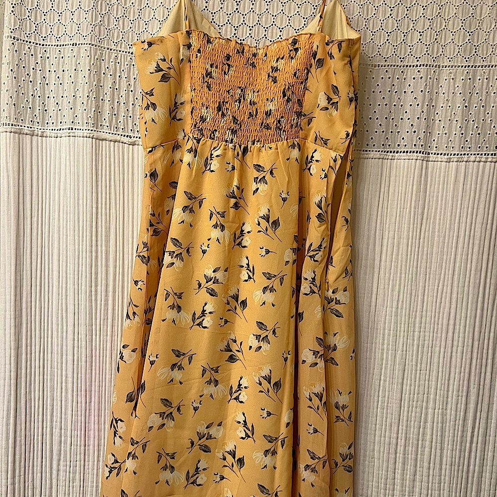 Allegra K Feminine whimsical butter Yellow Floral garden BBq sleeveless Dress - Picture 6 of 6